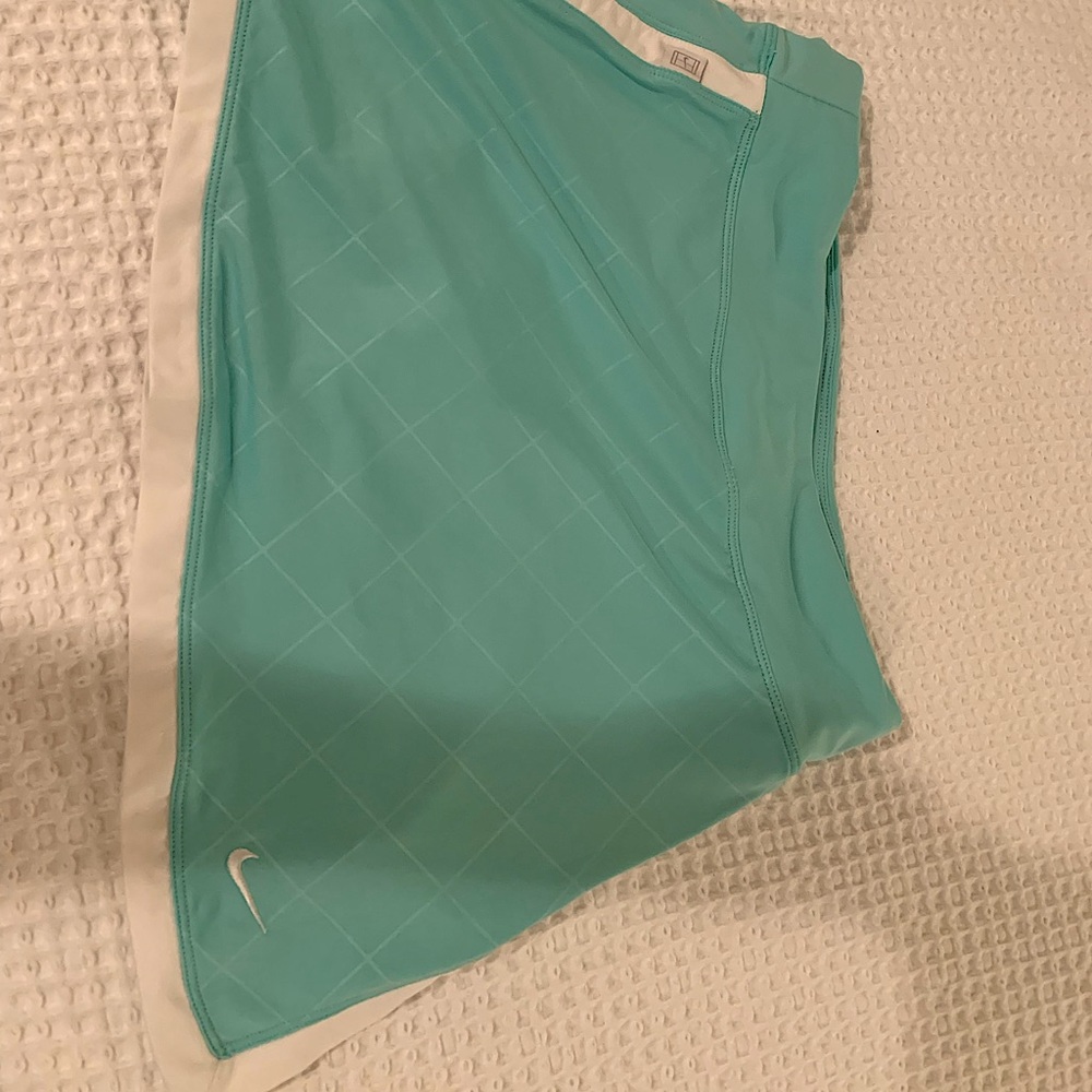 Nike green tennis skirt